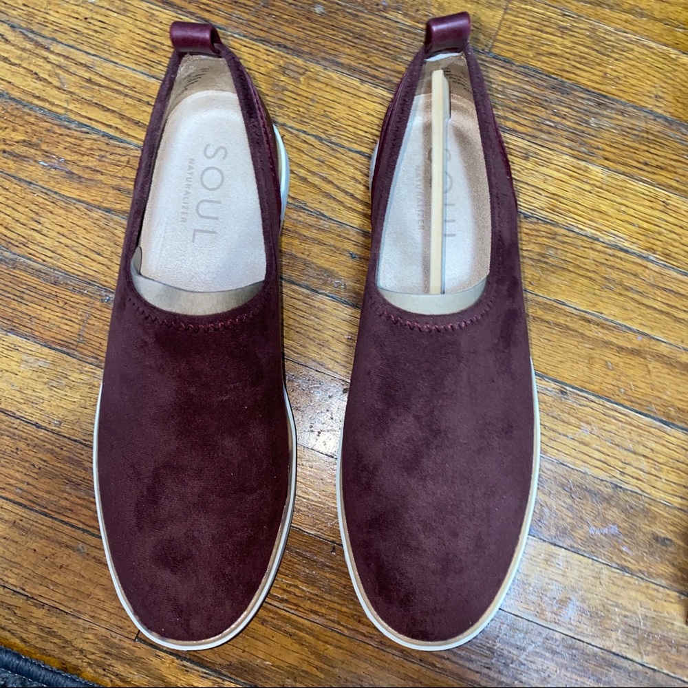 women’s slip on sneakers